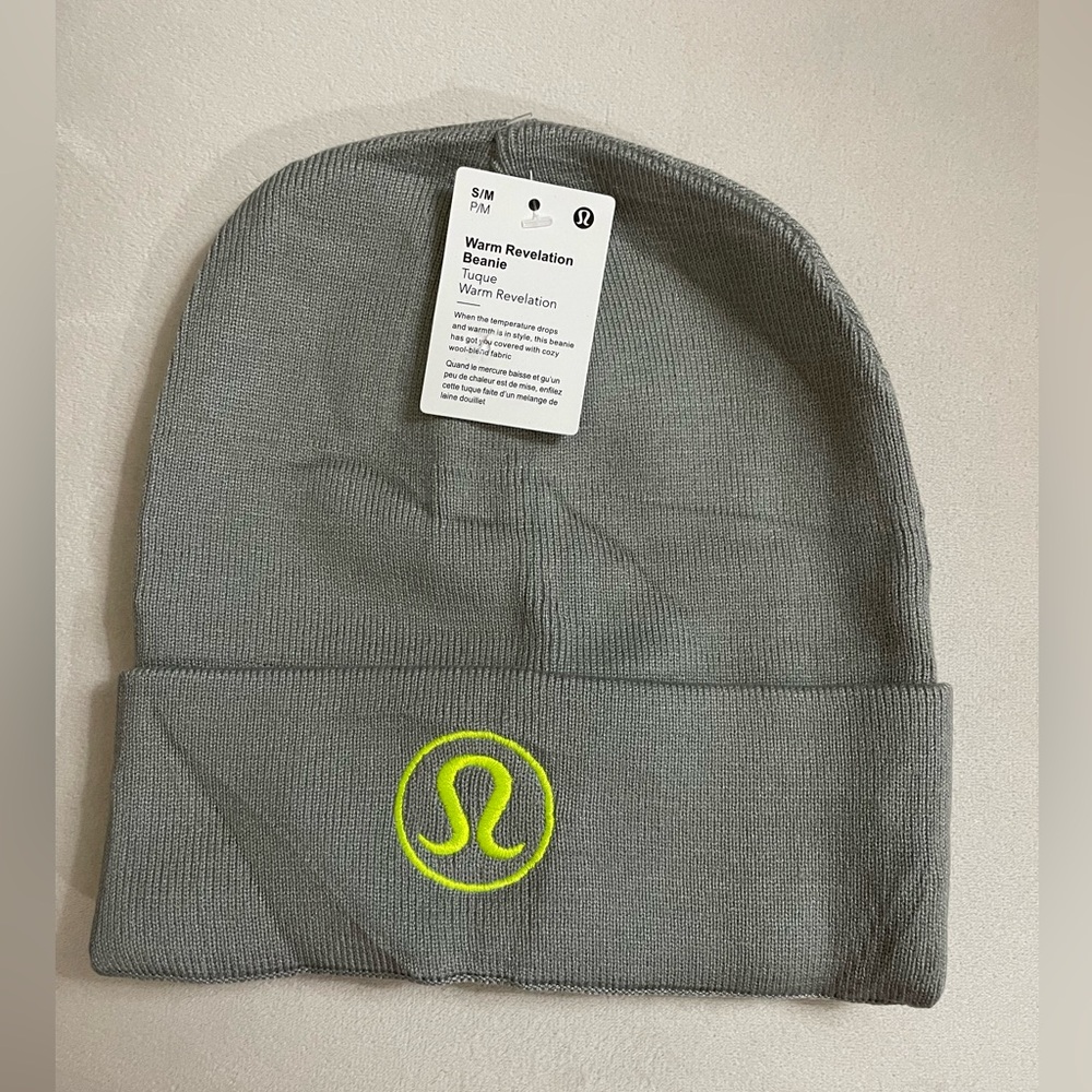 NWT Lululemon Warm Revelation Beanie Heathered Grey Highlighter Yellow - Picture 3 of 6